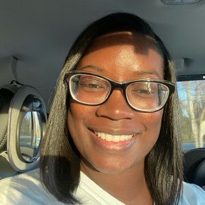 Meet your Posher, Ulyssia